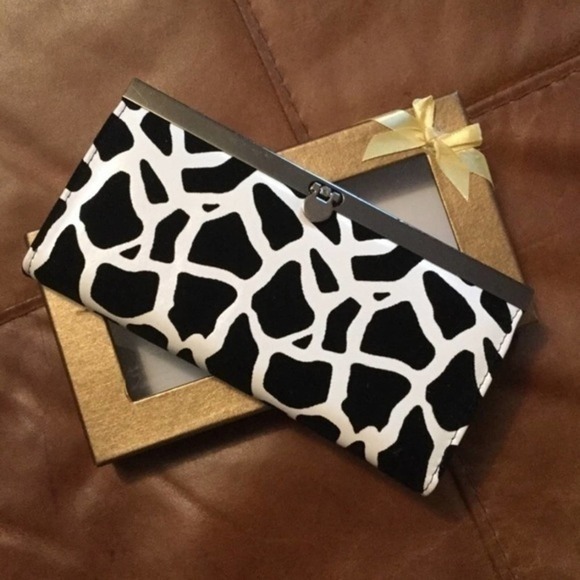 Handbags - Was $28 🎉 Velvet Wallet Clutch BRAND NEW